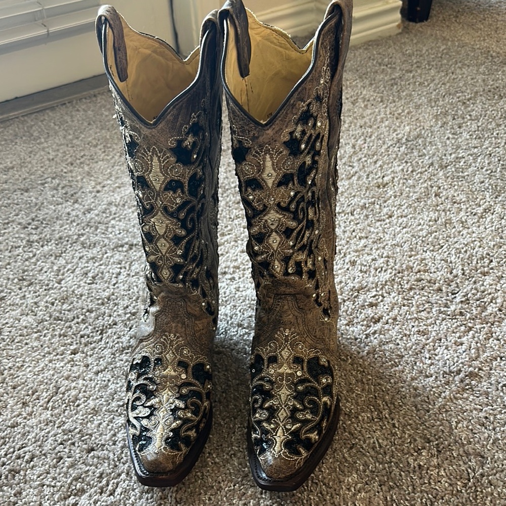 Corral Handcrafted Embroidered Cowgirl Boots - Size 7